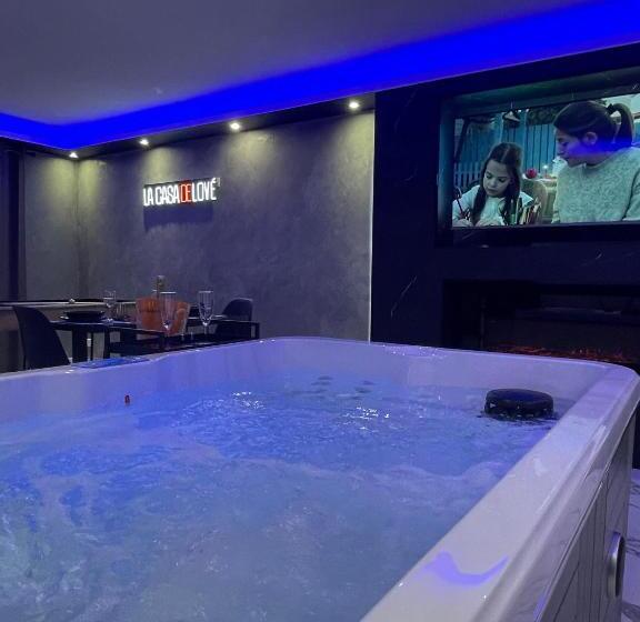 La Casa De Lové Suite Jacuzzi