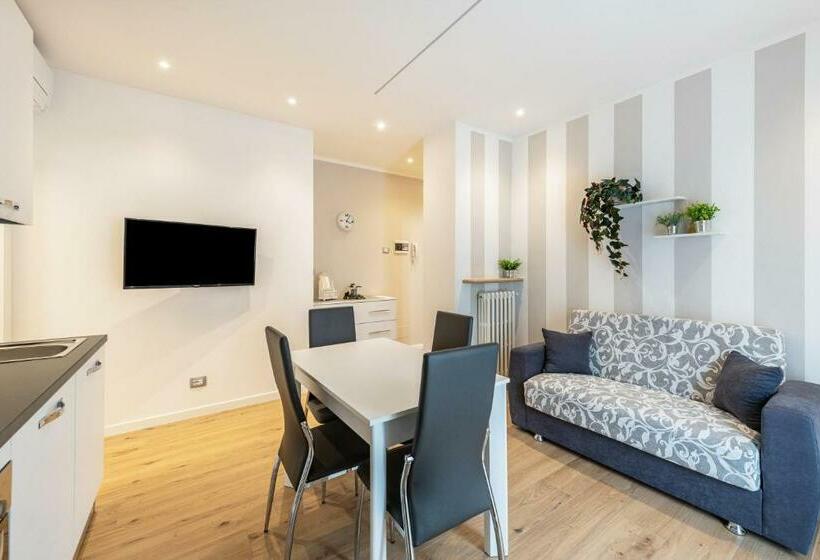 New Casa Ilaria Close To Center