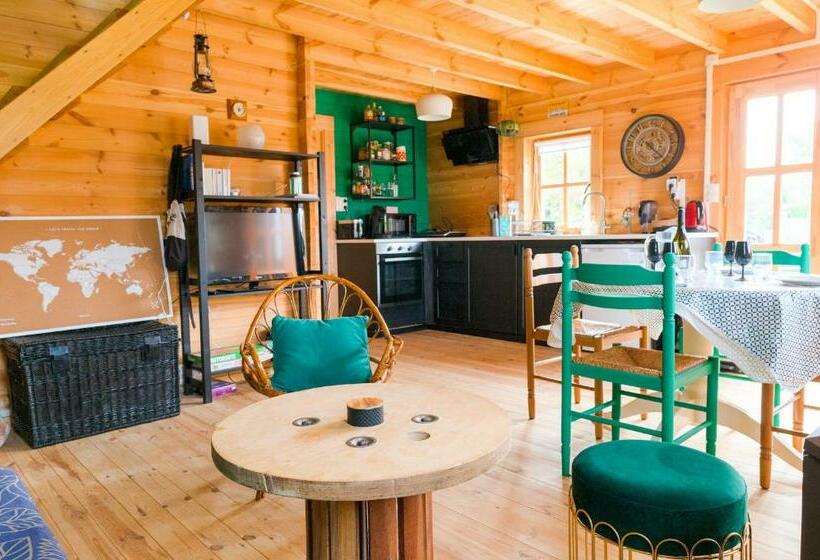 Paisible Et Insolite Chalet Pour 4 Personnes A Penmarch