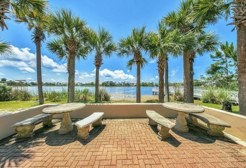 Retreat By The Sea At Carillon Beach