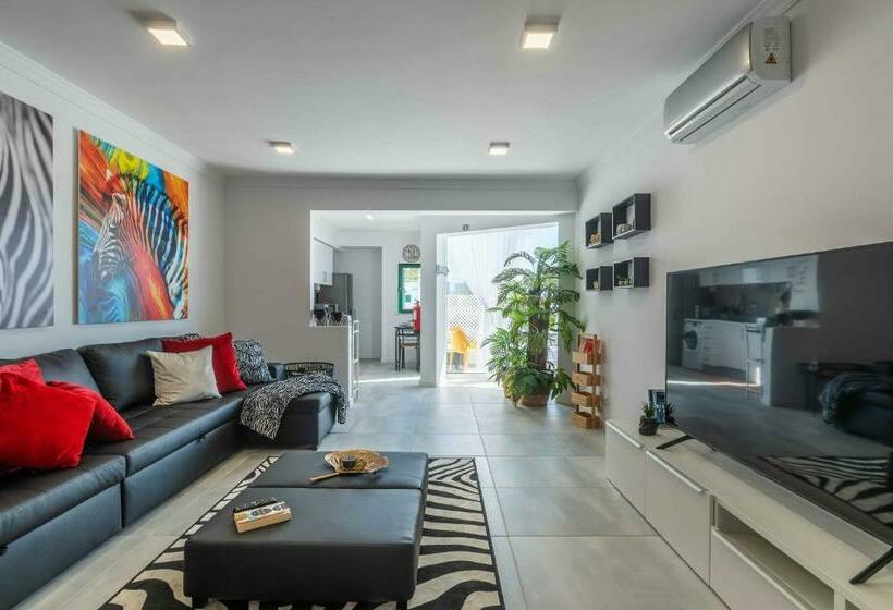 Salgados 2 Bedroom Apartment   900m From The Beach   Wifi