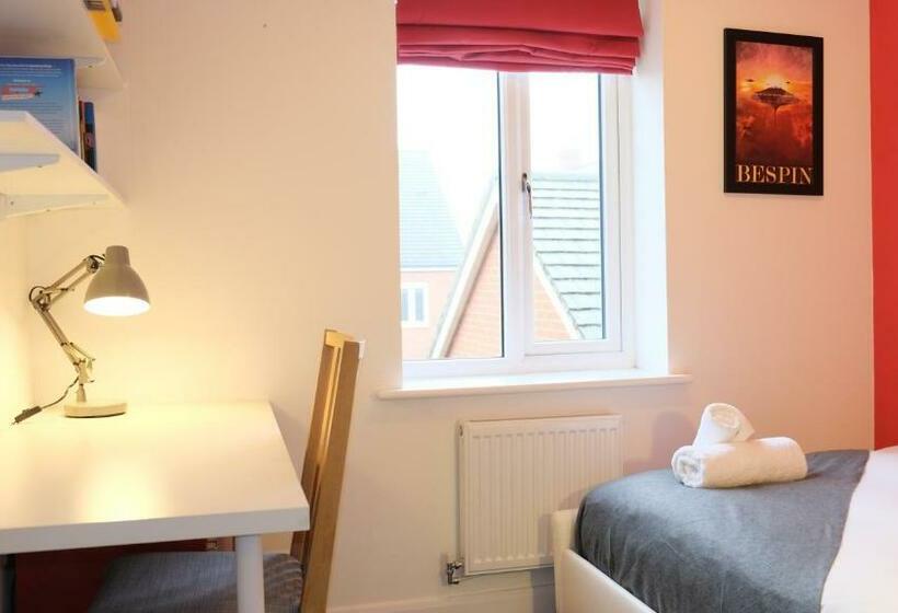 Spacious & Contractor & Family & Private Parking & Garden