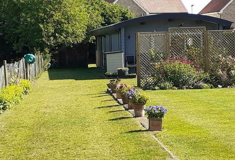 The Annexe, Cornfields