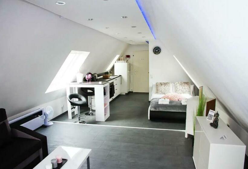 Truth Studio   Küche   Top Internet   Parkplatz   Modern