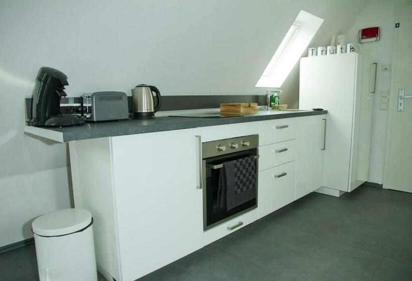 Truth Studio   Küche   Top Internet   Parkplatz   Modern