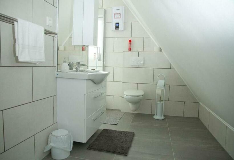 Truth Studio   Küche   Top Internet   Parkplatz   Modern