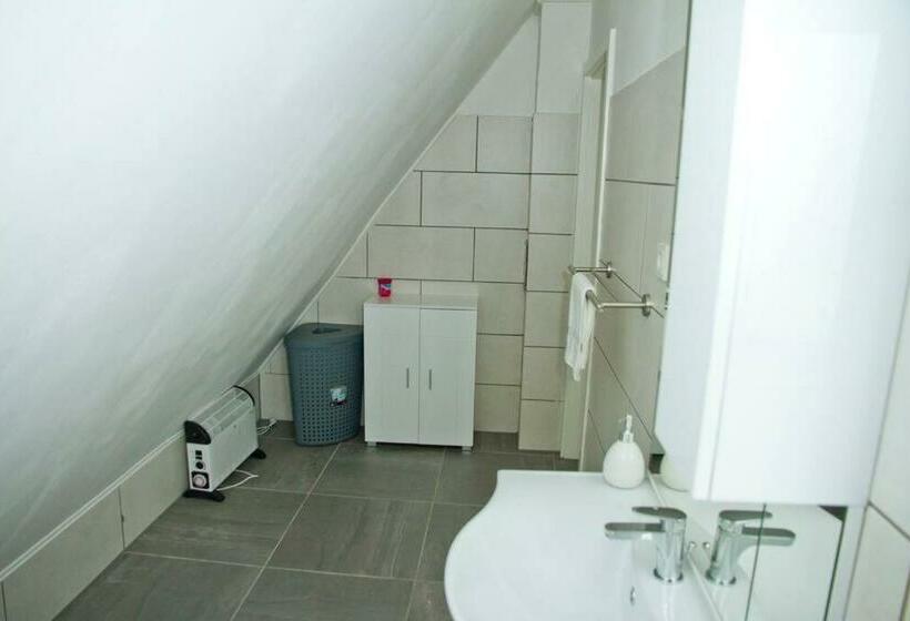 Truth Studio   Küche   Top Internet   Parkplatz   Modern