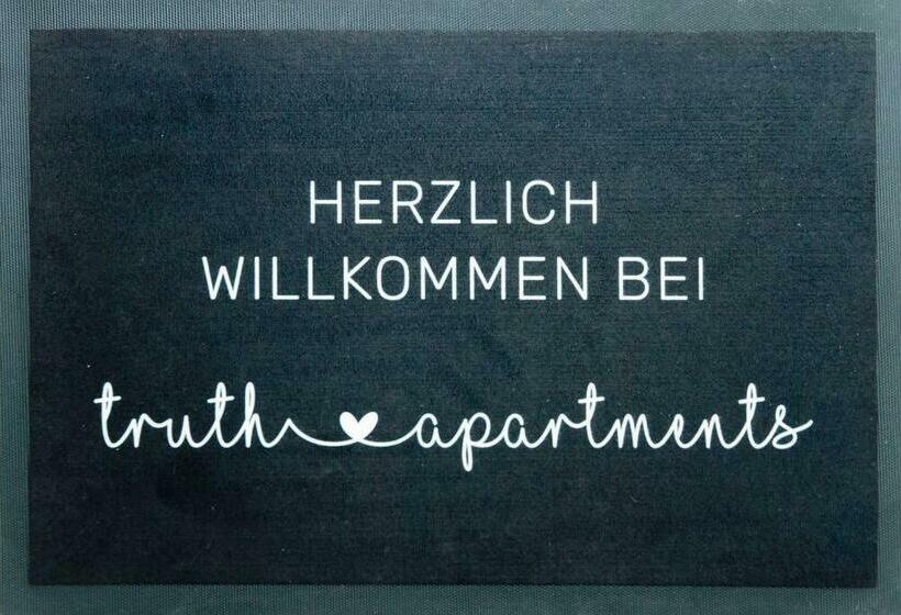 Truth Studio   Küche   Top Internet   Parkplatz   Modern