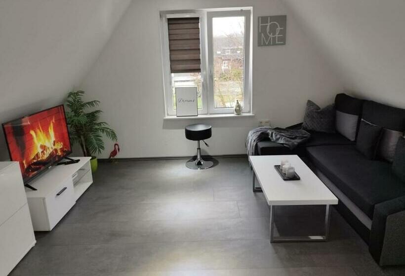 Truth Studio   Küche   Top Internet   Parkplatz   Modern