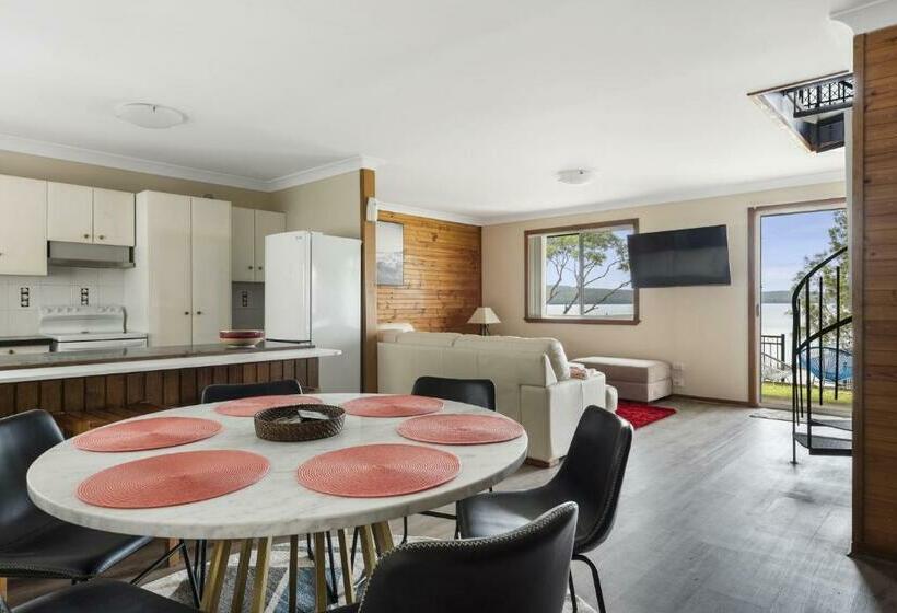 Waters Edge   Belle Escapes Jervis Bay