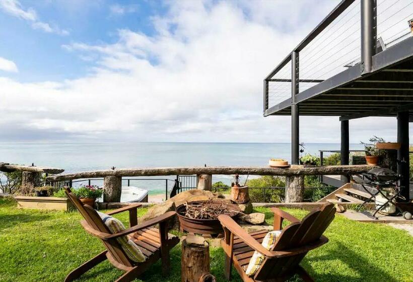 Y Vue   Beachside Apartment With Ocean Views