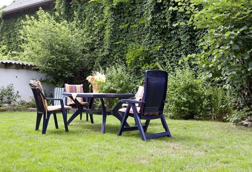 Bed and Breakfast Pension Am Schlossberg