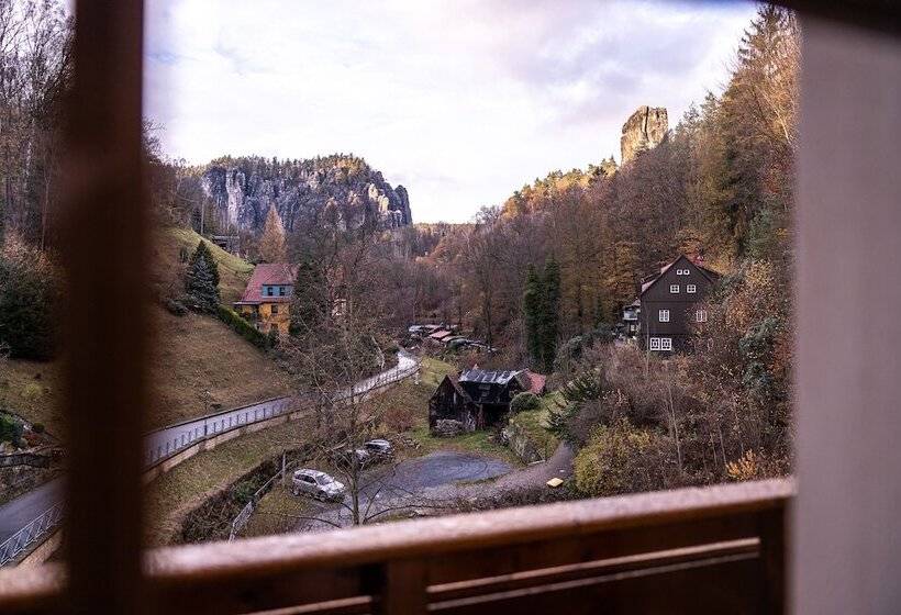 בית מלון כפרי Amselgrundschlosschen