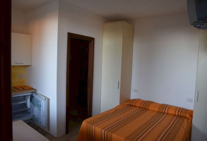 هتل Residence Baia Santa Reparata