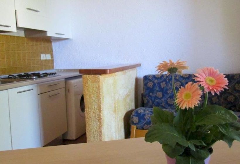 هتل Residence Baia Santa Reparata