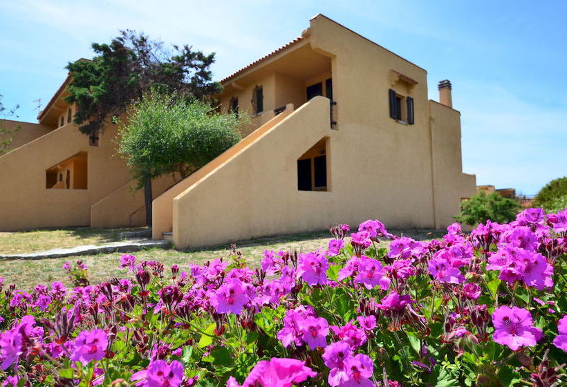 هتل Residence Baia Santa Reparata