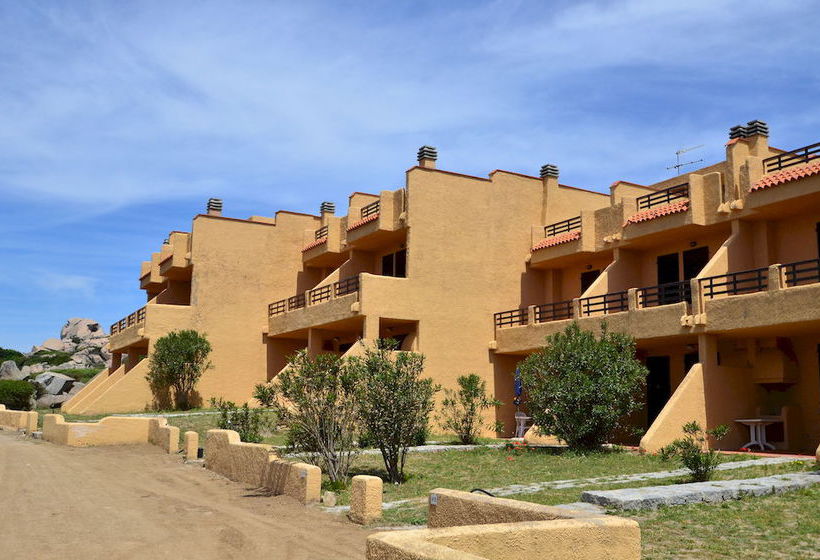 هتل Residence Baia Santa Reparata