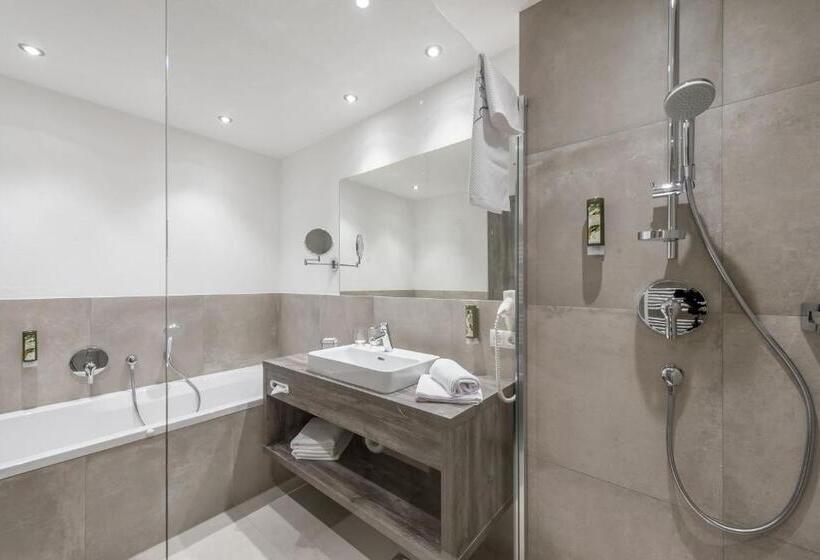 בית מלון כפרי Burgstein   Alpin & Lifestyle