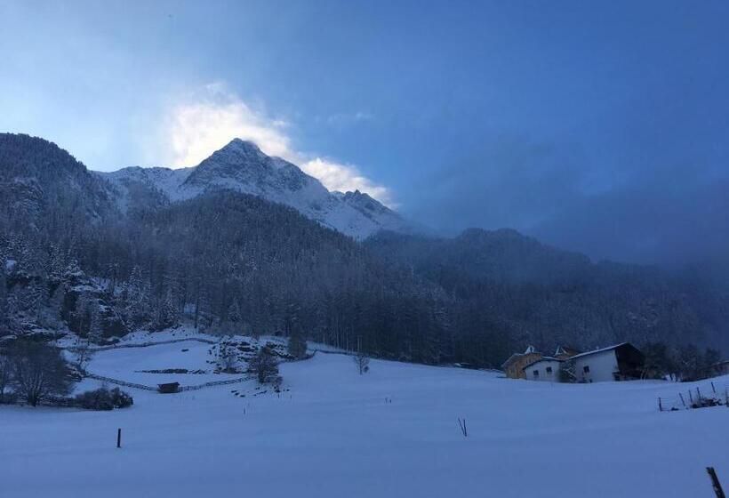 בית מלון כפרי Burgstein   Alpin & Lifestyle