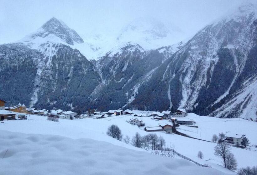 בית מלון כפרי Burgstein   Alpin & Lifestyle