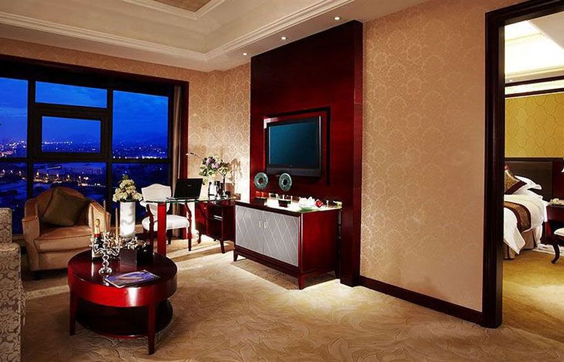 فندق Cixi Landison Plaza