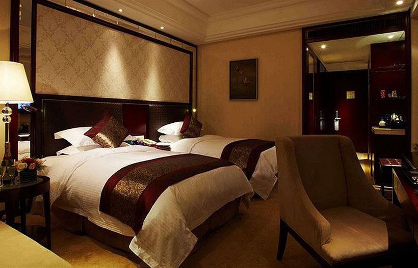 فندق Cixi Landison Plaza