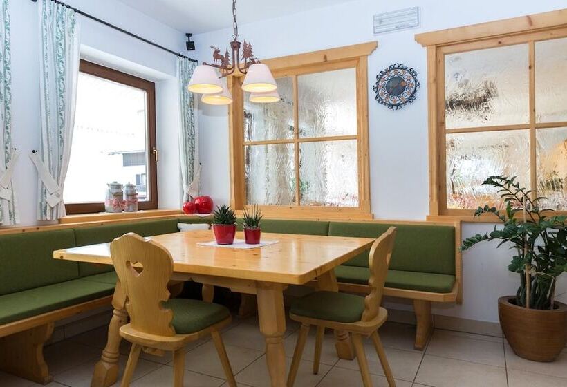 בית מלון כפרי Falken