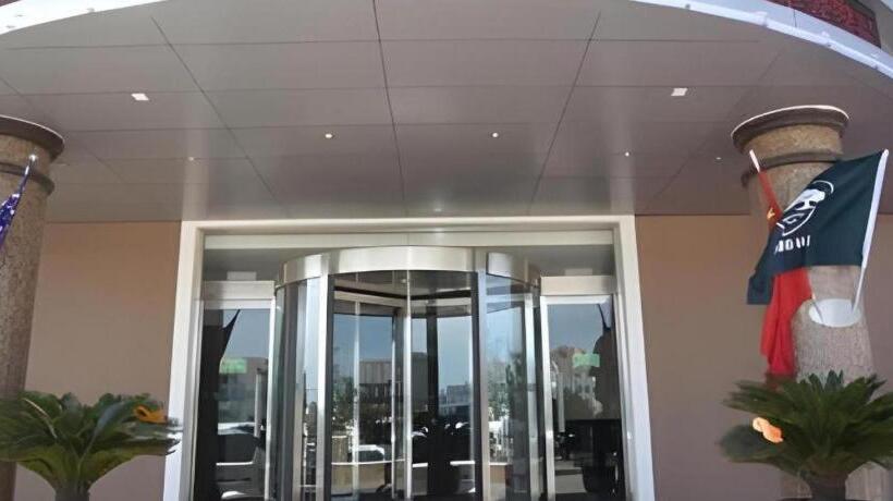 Отель Greentree Inn Yantai Xingfu Road Marina Plaza Express