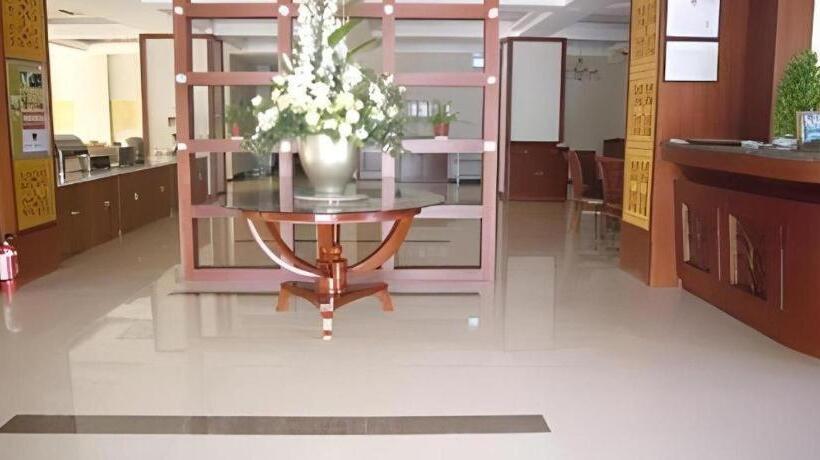 Отель Greentree Inn Yantai Xingfu Road Marina Plaza Express