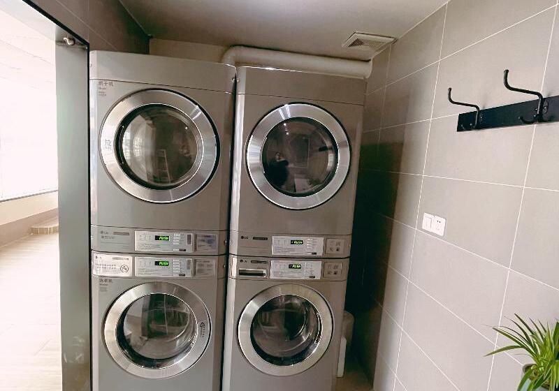 Hanting Hotel Shenzhen Nanshan Metro Station