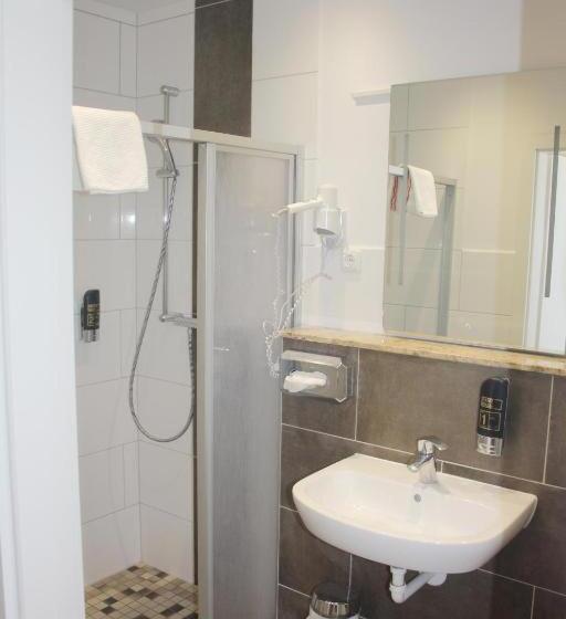 هتل Harmshof Bispingen