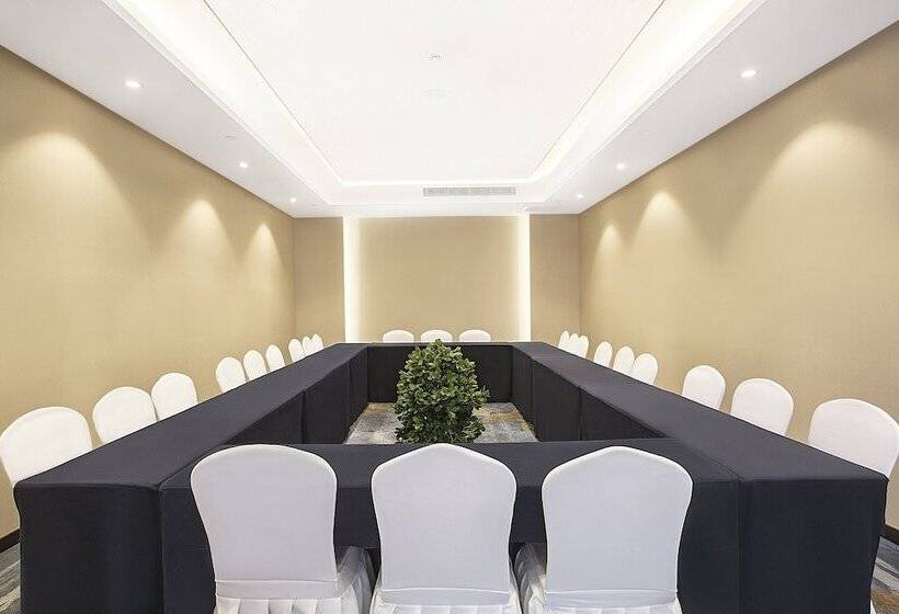 Отель Holiday Inn Taiyuan City Center