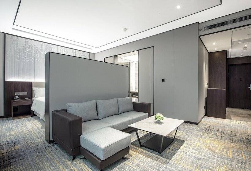 Отель Holiday Inn Taiyuan City Center