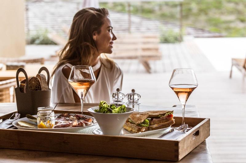 هتل Hôtel Version Maquis Santa Manza