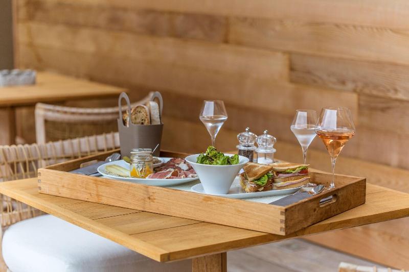 هتل Hôtel Version Maquis Santa Manza