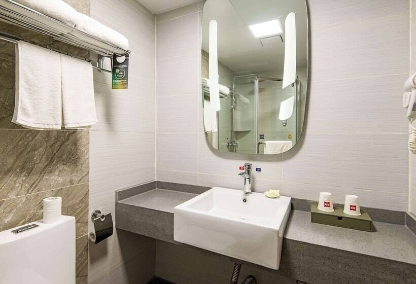 בית מלון כפרי Thank Inn Plus Lanzhou Dongfanghong Plaza Pingliang Road