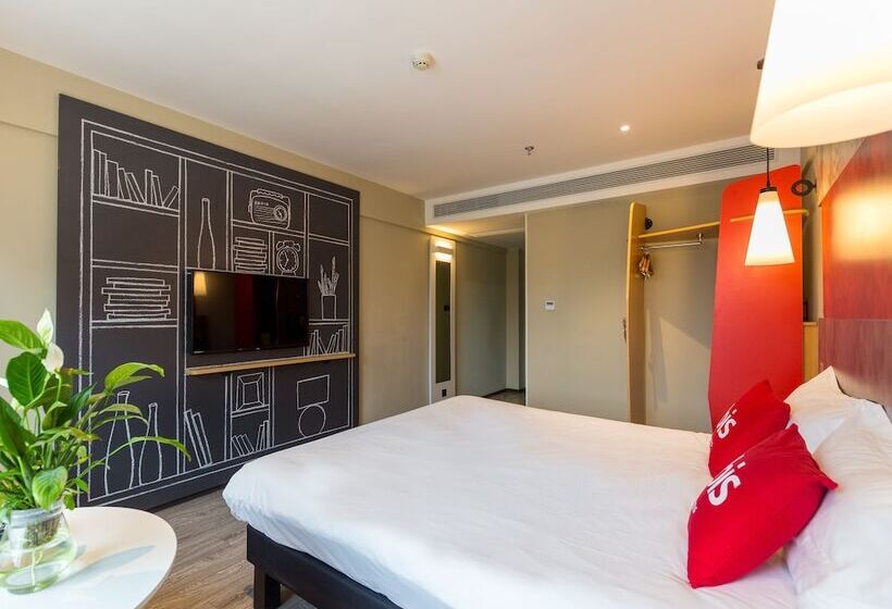 酒店 Thank Inn Plus Lanzhou Dongfanghong Plaza Pingliang Road