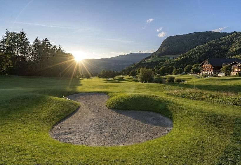 ホテル Mirabell Alpine Garden Resort & Spa