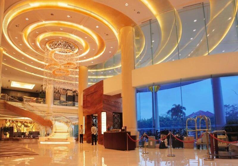 ホテル Golden Shinning New Century Grand