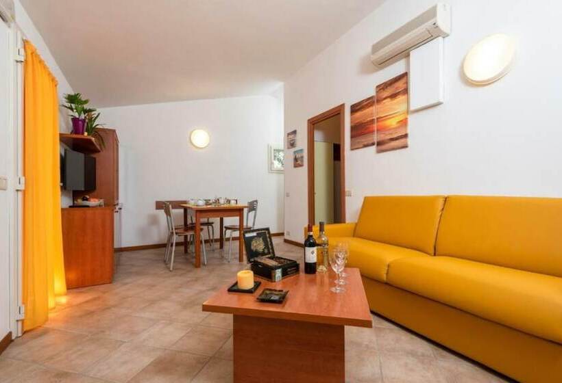 فندق Oasimaremma Village