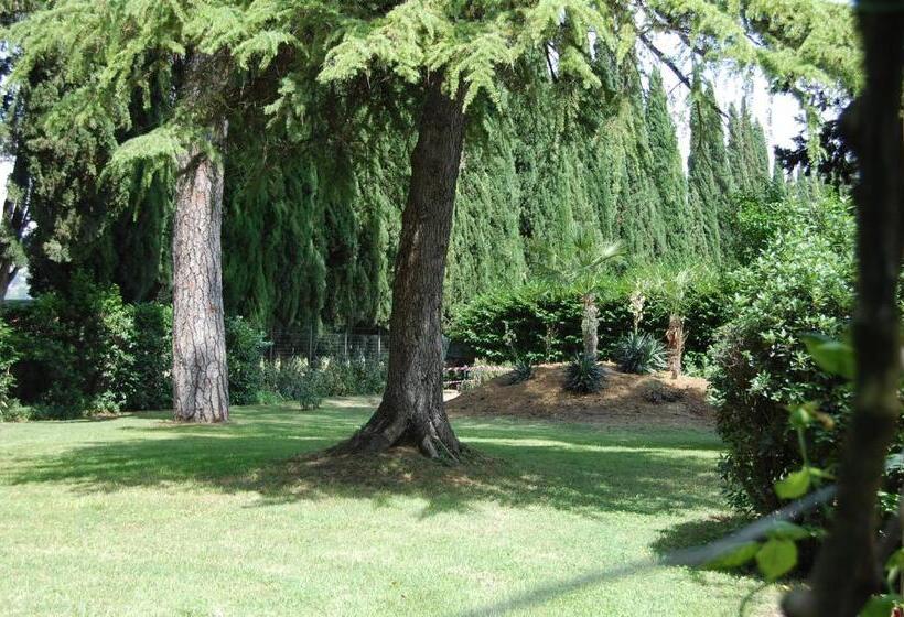 ホテル Assisi Parco Dei Cavalieri