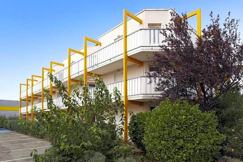 ホテル Premiere Classe Avignon Courtine Gare Tgv