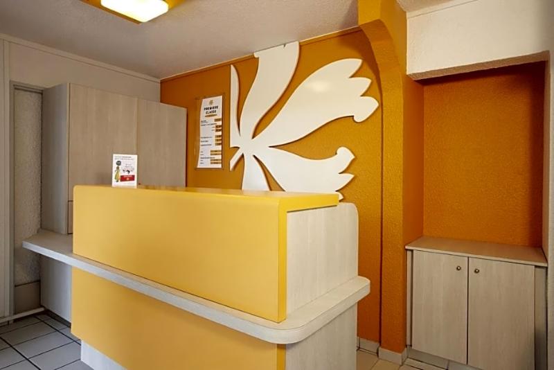 ホテル Premiere Classe Avignon Courtine Gare Tgv