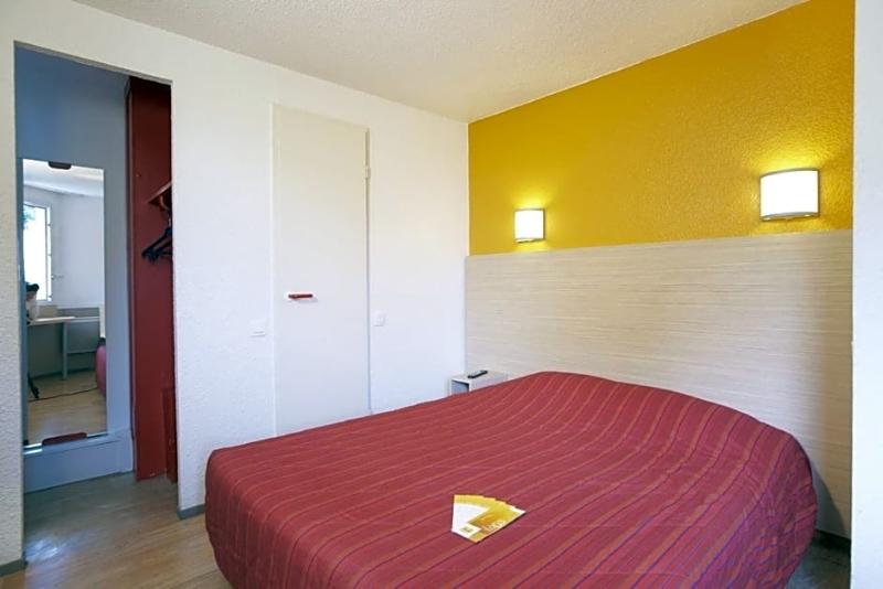 ホテル Premiere Classe Avignon Courtine Gare Tgv