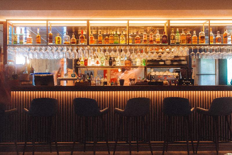 Отель The Corner London City