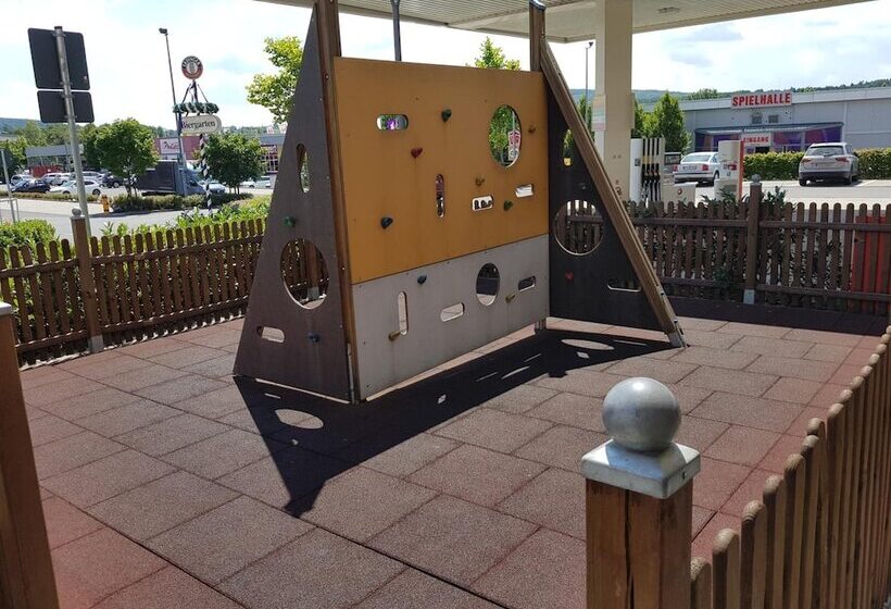 فندق Zum Eichenzeller