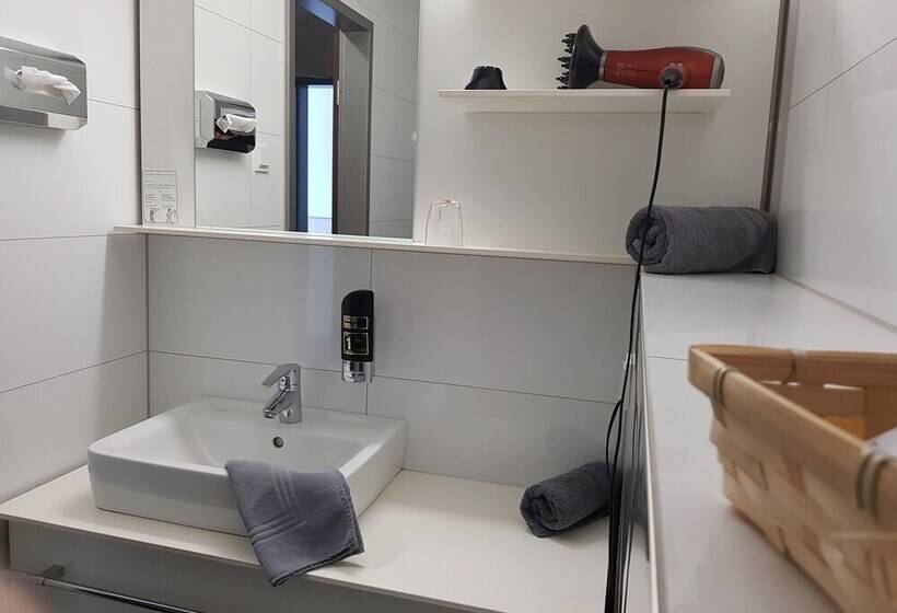 فندق Zum Eichenzeller