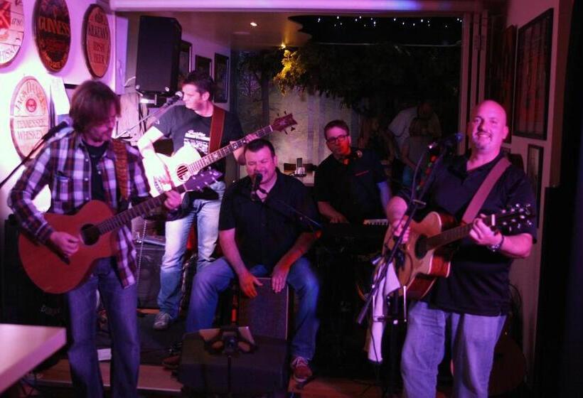 פנסיון Rhönblick Landhotel   Restaurant   Countrypub