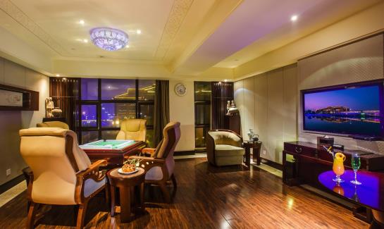 Tongquetai New Century Hotel Tongling