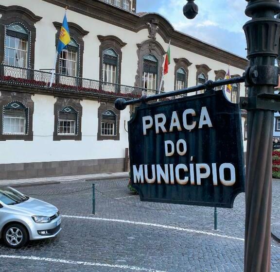 ᴠɪʟʟᴀɢᴇ ʜᴏᴜsᴇ